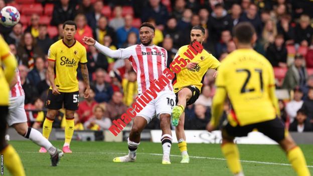 Soi kèo, dự đoán Watford vs Stoke, 2h45 ngày 30/12 – Hạng nhất Anh soi keo du doan watford vs stoke